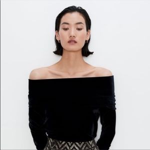 NWT Zara Off-shoulder Velvet Bodysuit (Sz Medium)